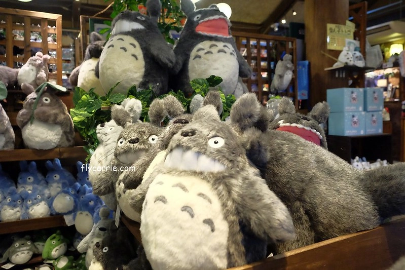 日本大分｜橡實之森 どんぐりの森．龍貓的故鄉由布院，龍貓紀念品專賣店 @飛天璇的口袋