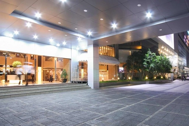 泰國曼谷｜曼谷雅高美居大酒店 Grand Mercure Bangkok Fortune｜MRT捷運站步行3分鐘，Tesco步行5分鐘、對面是Central Plaza百貨 @飛天璇的口袋