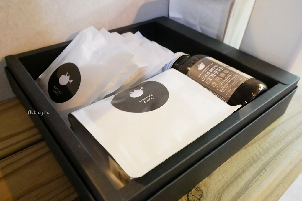 【台中南屯】Mapper Cafe 脈搏咖啡：文青風韓系咖啡館，通往小徑出現夢幻調酒吧 @飛天璇的口袋