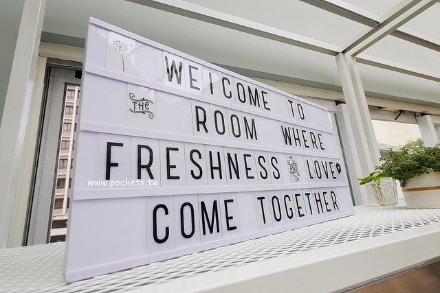 台中西屯｜Ivette cafe，座落於秋紅谷公園旁的貴婦級早午餐店，Tiffany藍的裝潢環境明亮 @飛天璇的口袋