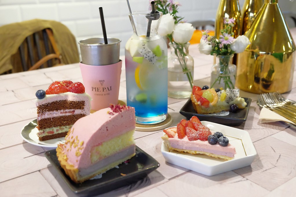 PIEPAI Cafe┃桃園美食：超夢幻網美咖啡館，桃園IG打卡名店，甜點夢幻又好拍，寵物友善餐廳 @飛天璇的口袋
