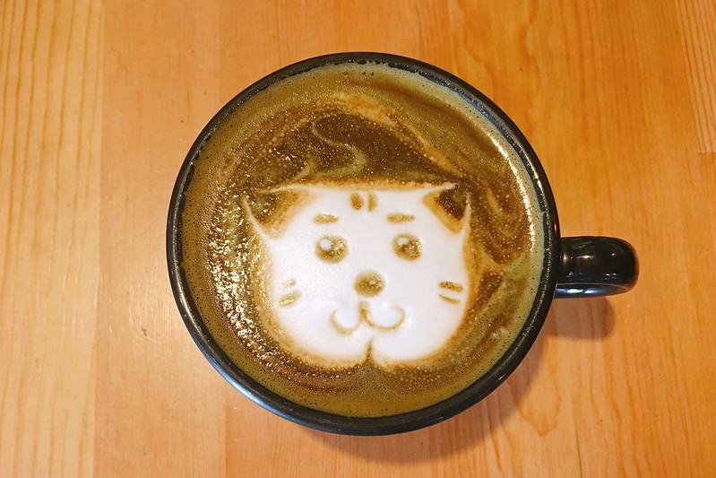 Cuppa Cafe．咖派咖啡：早午餐的份量很澎派，每日手作甜點供應，還有隱藏版的可愛拉花 @飛天璇的口袋