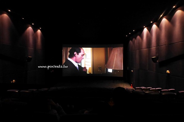 台中秀泰廣場站前店｜東區最潮藝術娛樂打卡新地標，結合美食、電影、購物、展覽和petite &eacute;tude小書房 @飛天璇的口袋