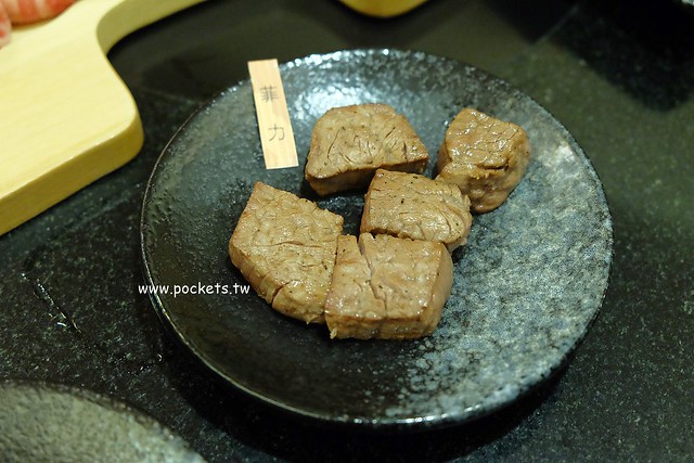 京東燒肉專門店｜一個人吃了一頭牛，好吃又有質感的燒肉店，捷運松山南京站步行3分鐘，台北東區好吃燒肉推薦 @飛天璇的口袋