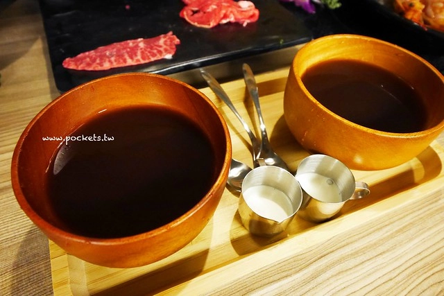 【台中南屯】灰鴿：台中CP值超高的火鍋餐廳，幾歲生日送幾隻蝦 @飛天璇的口袋