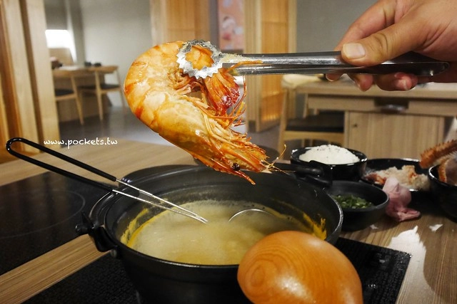 【台中南屯】灰鴿：台中CP值超高的火鍋餐廳，幾歲生日送幾隻蝦 @飛天璇的口袋