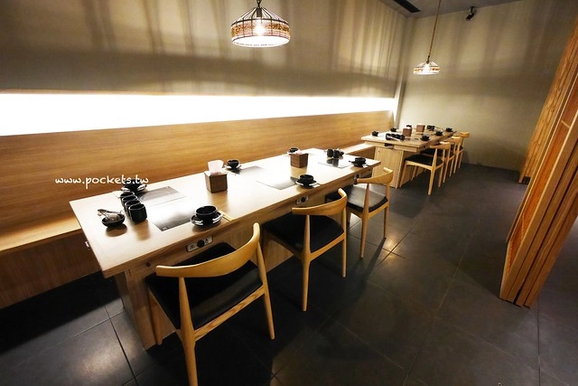 【台中南屯】灰鴿：台中CP值超高的火鍋餐廳，幾歲生日送幾隻蝦 @飛天璇的口袋