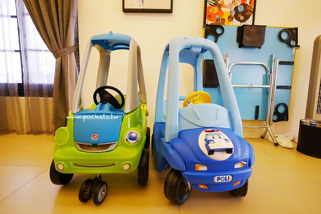 埃及白宮┃宜蘭親子民宿：溜滑梯主題套房，還有游泳池、電動車、下午茶和豐盛早餐，一入住就賴著不想走的小孩天堂 @飛天璇的口袋