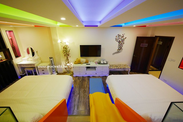 埃及白宮┃宜蘭親子民宿：溜滑梯主題套房，還有游泳池、電動車、下午茶和豐盛早餐，一入住就賴著不想走的小孩天堂 @飛天璇的口袋