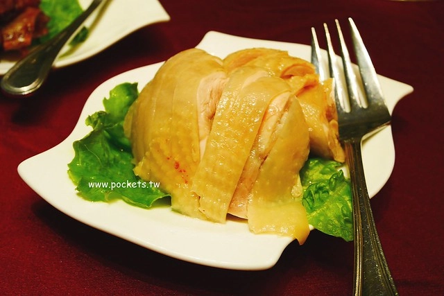 宜蘭礁溪｜蘭城晶英紅樓烤鴨，榮獲台灣十大烤鴨第一名，櫻桃霸王鴨一鴨五吃皮酥肉嫩 @飛天璇的口袋