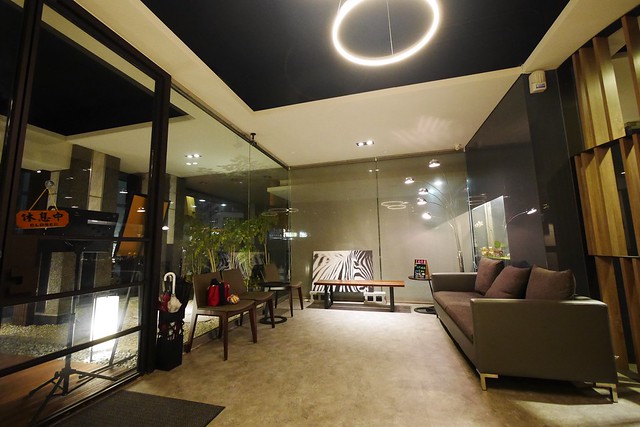 牧沐苑精緻麻辣火鍋┃台中西屯美食：麻辣火鍋中的精品店，美國Prime牛肉、澳洲M9和牛、各式生猛海鮮、專業吃法壽喜燒新上市！ @飛天璇的口袋