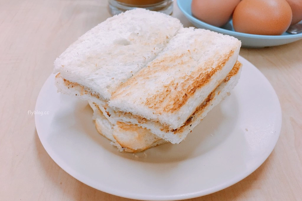 東亞餐室┃新加坡美食：獅城必吃咖椰吐司，傳承到第四代的美食餐廳，連在地人都推薦 @飛天璇的口袋