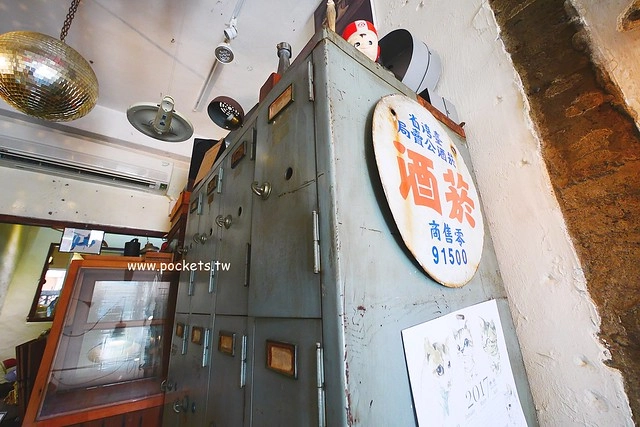 做作米食寓┃台中西區美食：有滿滿收藏品的藝文空間，賣著充滿溫度的米食料理，鄰近向上市場和家湯溫度 @飛天璇的口袋