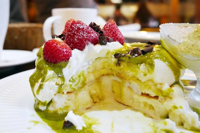 樂丘廚房 LEO CHIU┃台中東海美食：東海商圈超人氣義式餐廳，餐點平價好吃CP值高，下午茶舒芙蕾讓我吃完很驚艷 @飛天璇的口袋