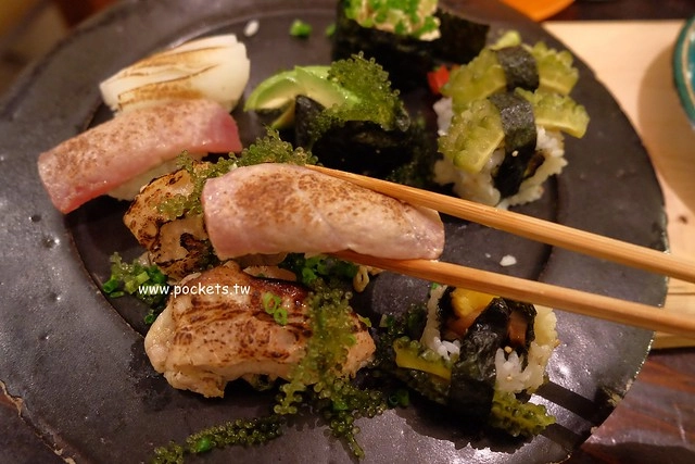 日本沖繩｜ごはん屋de SU-SU-SOON｜內行人才知道的隱藏版美食，沖繩傳統家庭料理，此次沖繩自由行最難忘的一間餐廳，美國村附近美食推薦 @飛天璇的口袋