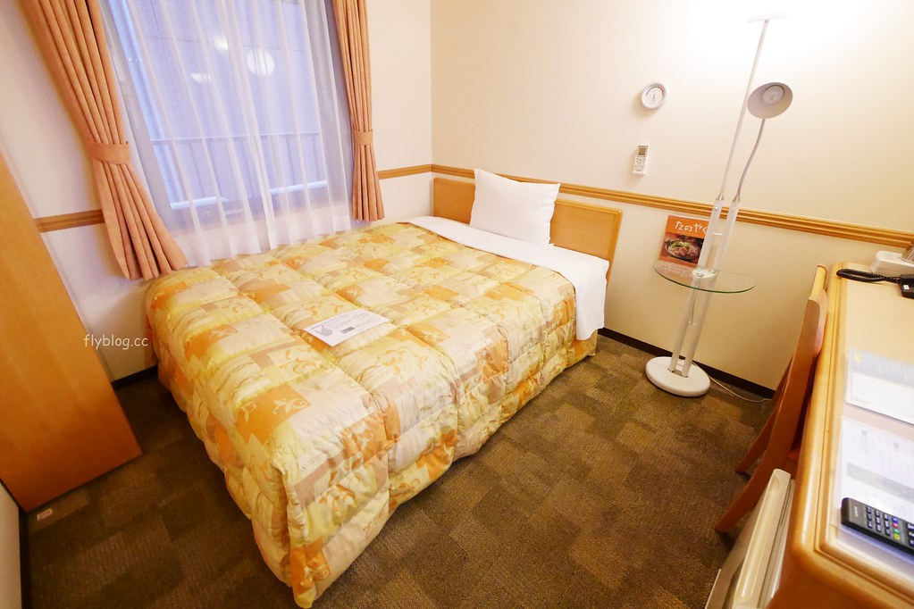 日本京都｜東橫INN京都烏丸四条．京都市區住宿推薦，地鐵四条站一出站就抵達 @飛天璇的口袋