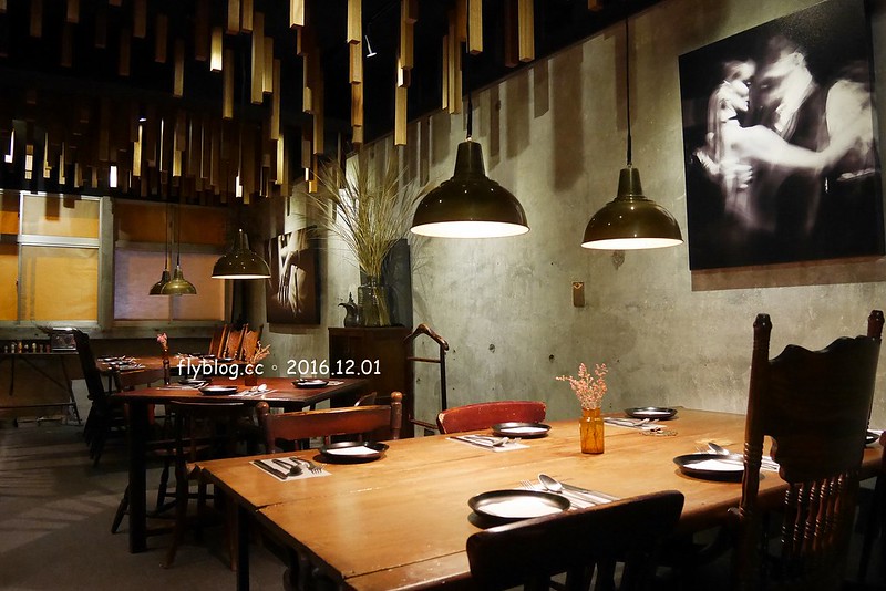 行冊 walkingbook｜大稻埕老屋新生命，融入台灣在地食材的地中海料理，集合客廳、餐廳和書房的設計新概念 @飛天璇的口袋