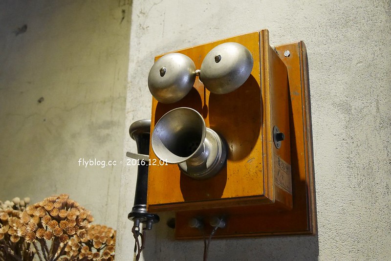 行冊 walkingbook｜大稻埕老屋新生命，融入台灣在地食材的地中海料理，集合客廳、餐廳和書房的設計新概念 @飛天璇的口袋