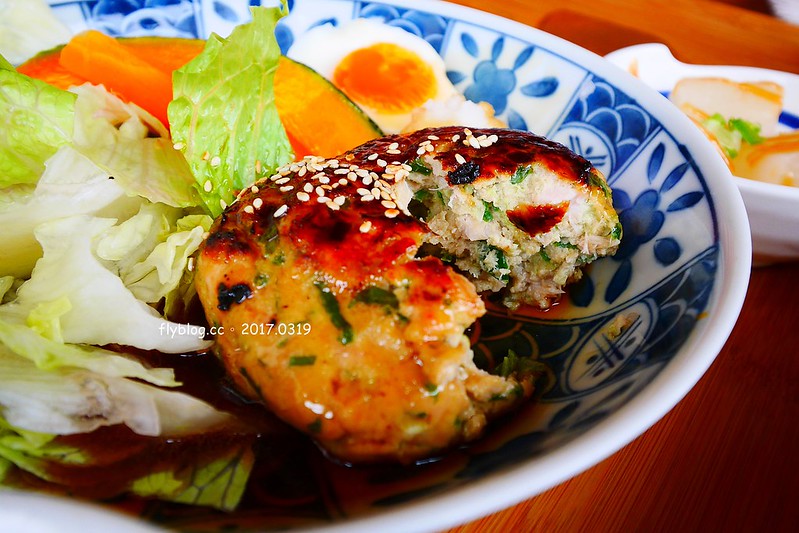 里海咖啡｜魚是現殺的、飯是現煮的、茶是現泡的，來到礁溪就是要吃新鮮漁貨，再品嚐美味咖啡 @飛天璇的口袋