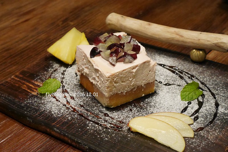 行冊 walkingbook｜大稻埕老屋新生命，融入台灣在地食材的地中海料理，集合客廳、餐廳和書房的設計新概念 @飛天璇的口袋