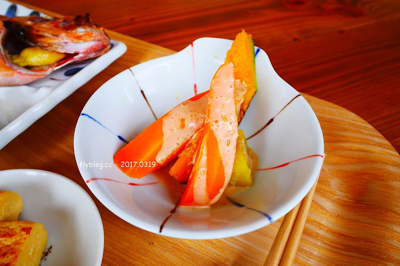 里海咖啡｜魚是現殺的、飯是現煮的、茶是現泡的，來到礁溪就是要吃新鮮漁貨，再品嚐美味咖啡 @飛天璇的口袋