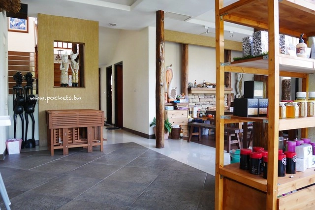 集集棕梠泉民宿┃南投民宿推薦：夏日南洋風情的優質民宿，擁有獨立大浴缸、免費wifi、腳踏車出借 @飛天璇的口袋