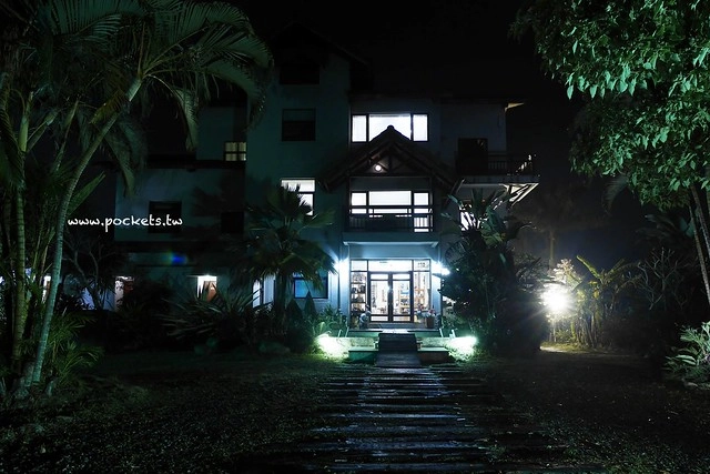 集集棕梠泉民宿┃南投民宿推薦：夏日南洋風情的優質民宿，擁有獨立大浴缸、免費wifi、腳踏車出借 @飛天璇的口袋