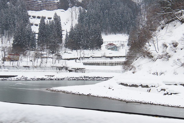 会津柳津&rarr;会津川口(JR只見線)┃福島旅遊景點：奧會津必訪旅遊景點推薦，搭火車欣賞冬季絕美只見線沿途風光 @飛天璇的口袋