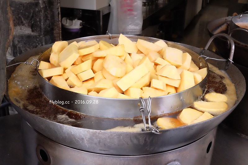 嘉義西區｜咱台灣人的冰，隱藏巷子裡的古早味剉冰店，友人驚呼全世界最好吃的蜜地瓜 @飛天璇的口袋