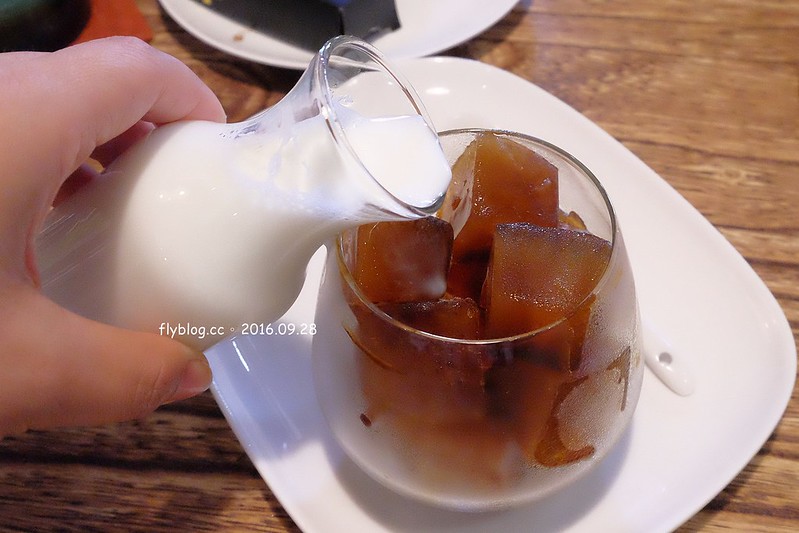 嘉義東區｜森咖啡．Morikoohii：漫步檜意森活村，淡淡的日式氛圍，享受悠閒的下午茶 @飛天璇的口袋