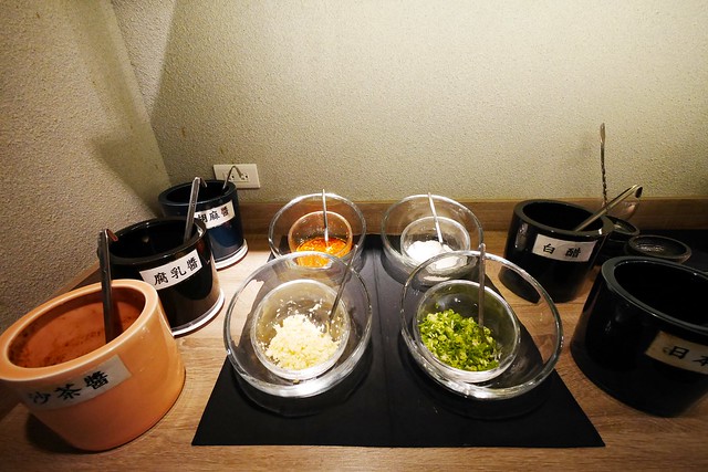 牧沐苑精緻麻辣火鍋┃台中西屯美食：麻辣火鍋中的精品店，美國Prime牛肉、澳洲M9和牛、各式生猛海鮮、專業吃法壽喜燒新上市！ @飛天璇的口袋