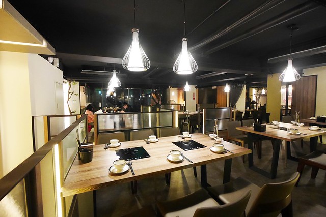 牧沐苑精緻麻辣火鍋┃台中西屯美食：麻辣火鍋中的精品店，美國Prime牛肉、澳洲M9和牛、各式生猛海鮮、專業吃法壽喜燒新上市！ @飛天璇的口袋