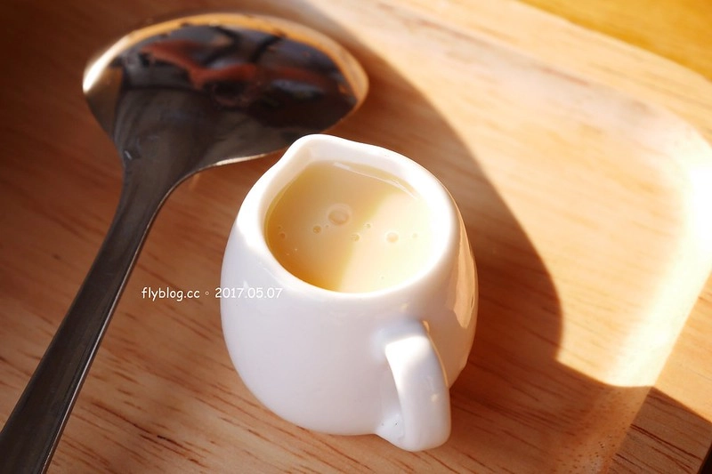 老喬冰菓室．JOY’S ICE┃北屯美食推薦：雲林虎尾超人氣冰品店，淡淡的文青復古風，北屯新開幕冰品店推薦 @飛天璇的口袋