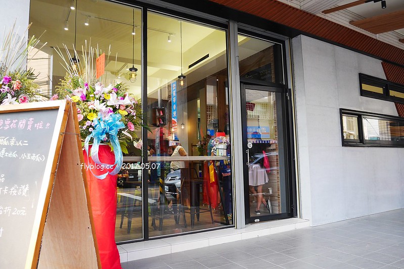 老喬冰菓室．JOY’S ICE┃北屯美食推薦：雲林虎尾超人氣冰品店，淡淡的文青復古風，北屯新開幕冰品店推薦 @飛天璇的口袋