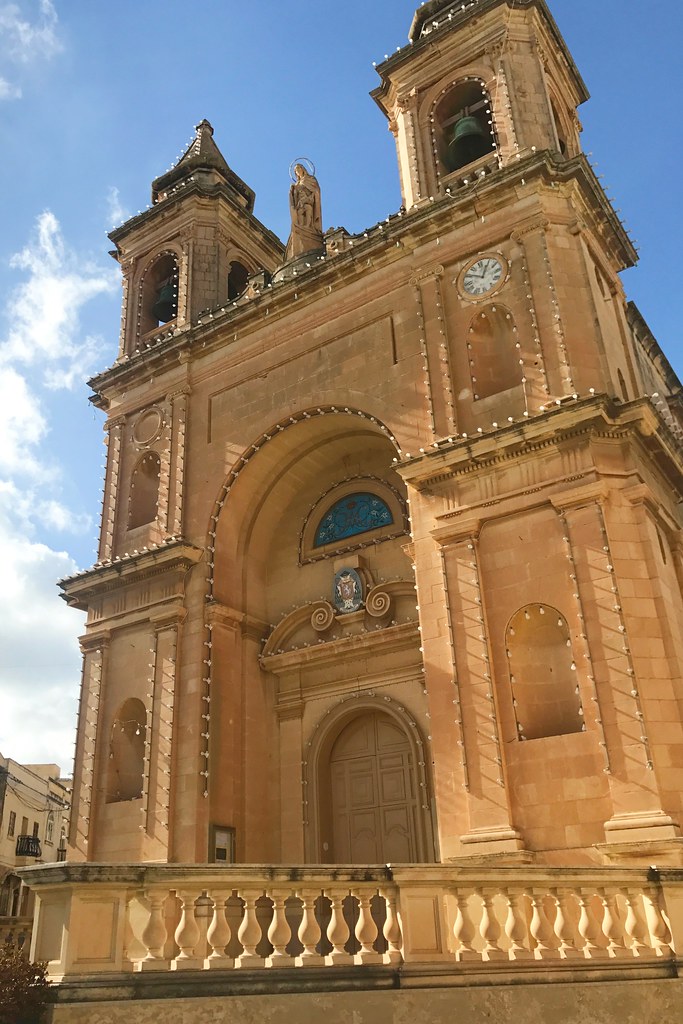 馬爾他 Malta｜馬爾薩什洛克 Marsaxlokk．五彩繽紛的小漁村，如油畫般的唯美浪漫 @飛天璇的口袋