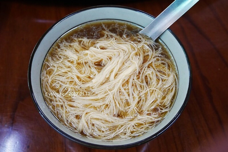 台中中區｜富貴亭當歸鴨麵線．米其林必比登推薦，在地飄香60年的當歸鴨老店 @飛天璇的口袋