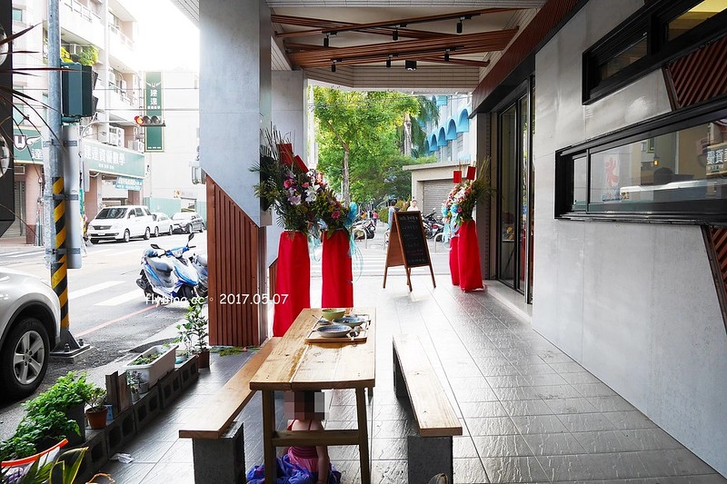 老喬冰菓室．JOY’S ICE┃北屯美食推薦：雲林虎尾超人氣冰品店，淡淡的文青復古風，北屯新開幕冰品店推薦 @飛天璇的口袋