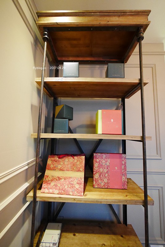 綠廊精品美食．Aux all&eacute;es vertes┃台中西區美食：巷弄間品嚐法式的甜美，台中好吃法式甜點推薦，位於向上市場裡面 @飛天璇的口袋