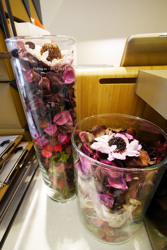 綠廊精品美食．Aux all&eacute;es vertes┃台中西區美食：巷弄間品嚐法式的甜美，台中好吃法式甜點推薦，位於向上市場裡面 @飛天璇的口袋