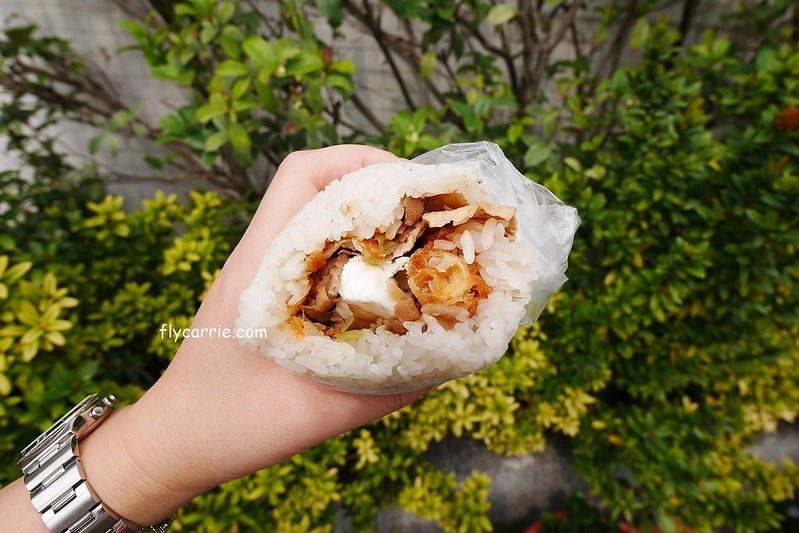 台中北屯｜小屋子飯丸，日式木造建築外觀超吸睛，多種口味的古早味飯糰 @飛天璇的口袋