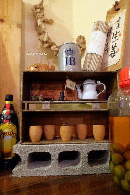 日本沖繩｜ごはん屋de SU-SU-SOON｜內行人才知道的隱藏版美食，沖繩傳統家庭料理，此次沖繩自由行最難忘的一間餐廳，美國村附近美食推薦 @飛天璇的口袋