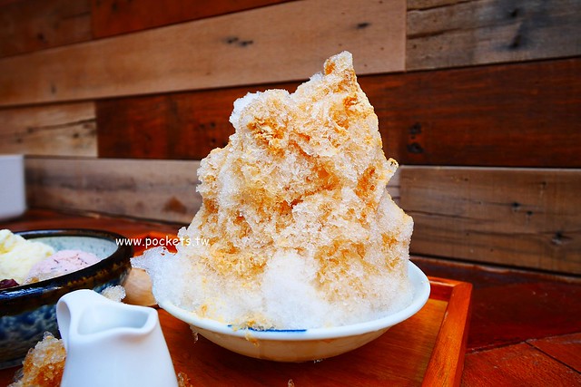 琉かき氷(日式剉冰)Ryu Shaved Ice┃霧峰美食推薦：霧峰超夯琉球冰，充滿日本琉球風情的剉冰店 @飛天璇的口袋