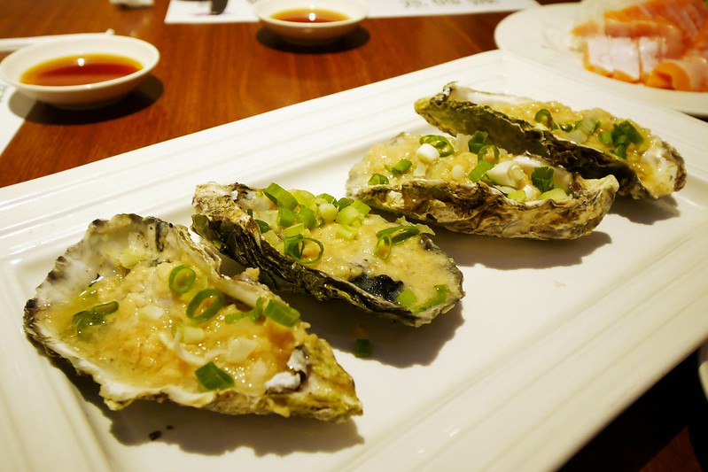 漢來海港百匯吃到飽┃台中西區美食：日本廣島生蠔吃到飽，5/8~6/4限時供應，個人推薦焦糖葡萄柚、新鮮海鮮、主廚甜點 @飛天璇的口袋