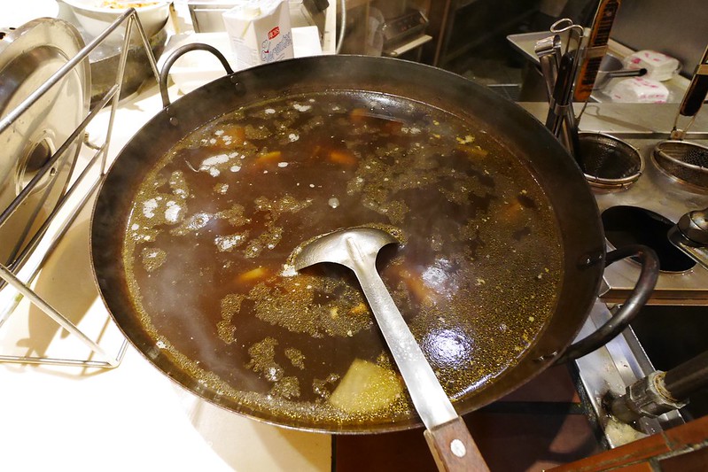 漢來海港百匯吃到飽┃台中西區美食：日本廣島生蠔吃到飽，5/8~6/4限時供應，個人推薦焦糖葡萄柚、新鮮海鮮、主廚甜點 @飛天璇的口袋