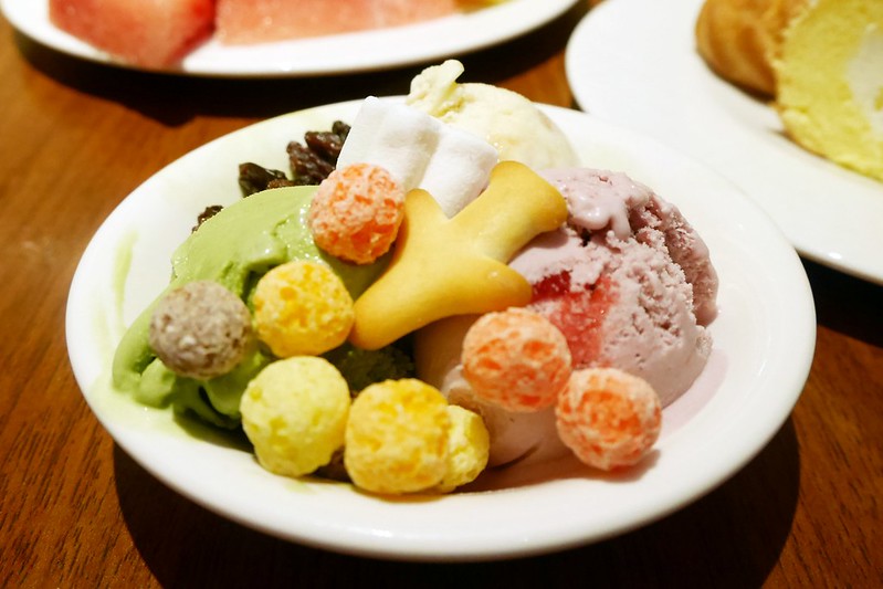 漢來海港百匯吃到飽┃台中西區美食：日本廣島生蠔吃到飽，5/8~6/4限時供應，個人推薦焦糖葡萄柚、新鮮海鮮、主廚甜點 @飛天璇的口袋