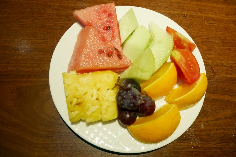 漢來海港百匯吃到飽┃台中西區美食：日本廣島生蠔吃到飽，5/8~6/4限時供應，個人推薦焦糖葡萄柚、新鮮海鮮、主廚甜點 @飛天璇的口袋