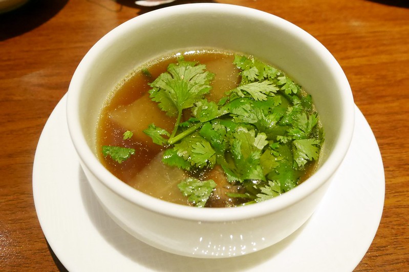 漢來海港百匯吃到飽┃台中西區美食：日本廣島生蠔吃到飽，5/8~6/4限時供應，個人推薦焦糖葡萄柚、新鮮海鮮、主廚甜點 @飛天璇的口袋