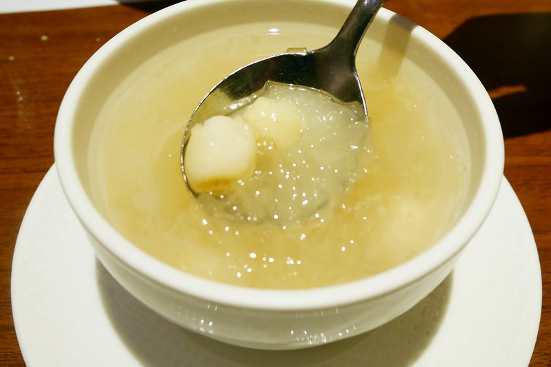 漢來海港百匯吃到飽┃台中西區美食：日本廣島生蠔吃到飽，5/8~6/4限時供應，個人推薦焦糖葡萄柚、新鮮海鮮、主廚甜點 @飛天璇的口袋