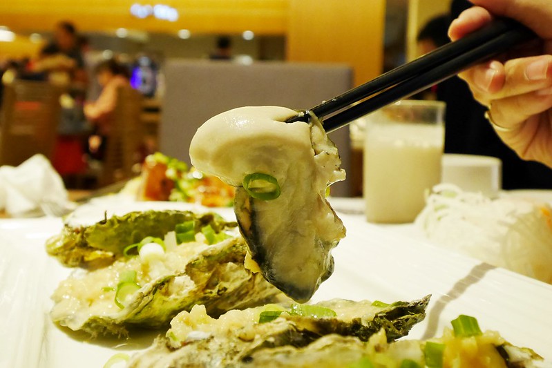 漢來海港百匯吃到飽┃台中西區美食：日本廣島生蠔吃到飽，5/8~6/4限時供應，個人推薦焦糖葡萄柚、新鮮海鮮、主廚甜點 @飛天璇的口袋