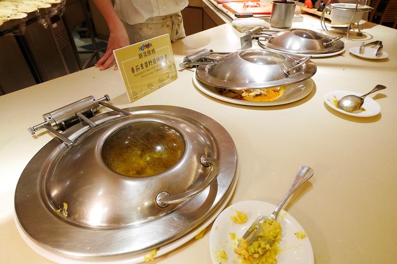 漢來海港百匯吃到飽┃台中西區美食：日本廣島生蠔吃到飽，5/8~6/4限時供應，個人推薦焦糖葡萄柚、新鮮海鮮、主廚甜點 @飛天璇的口袋